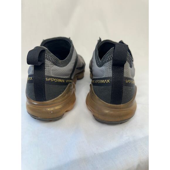 Nike Air VaporMax 2019 Black Metallic Gold  mens sneaker size 11 - Picture 4 of 8